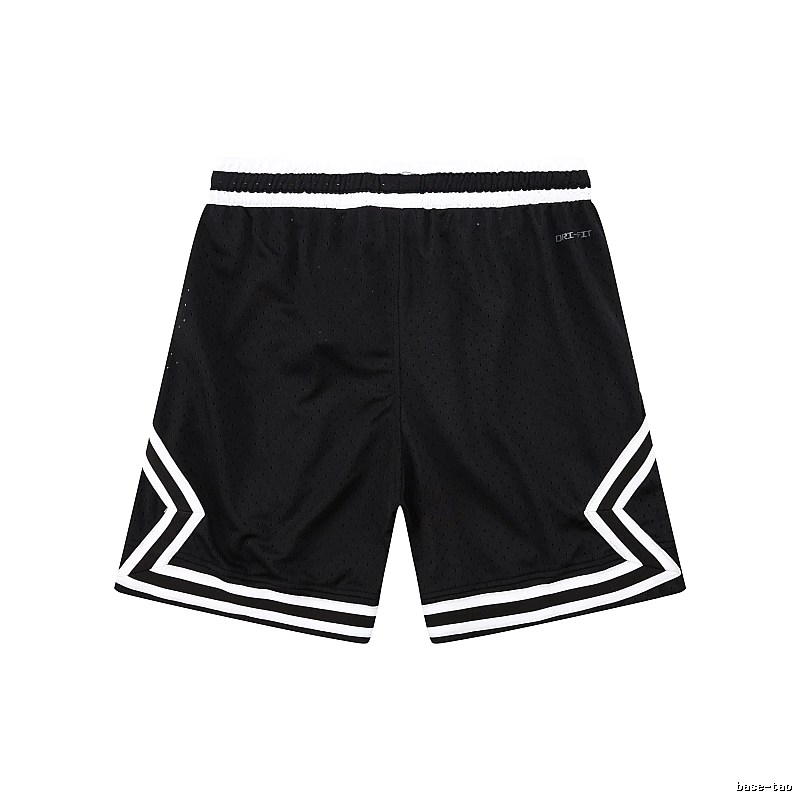AJ sporty black shorts