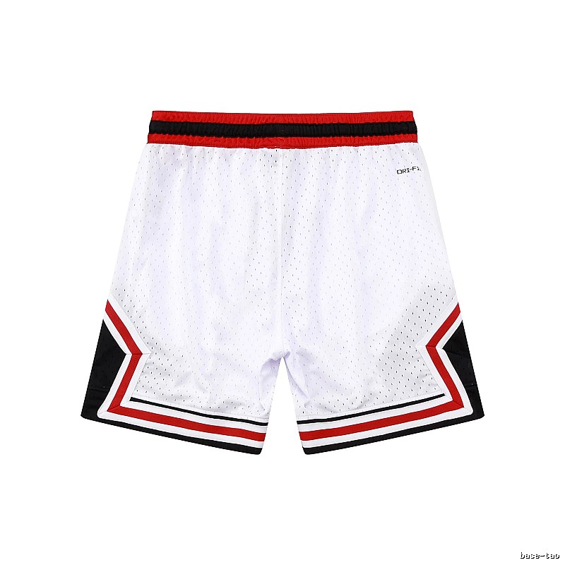 AJ sporty white shorts