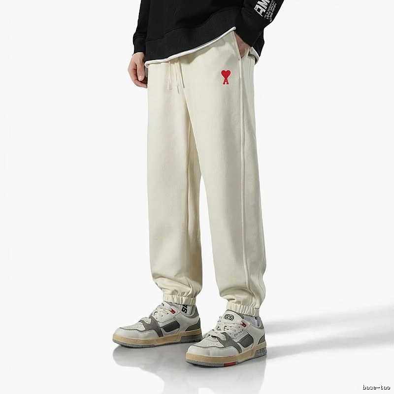 AMI Loving Leisure Style Off-white Pants