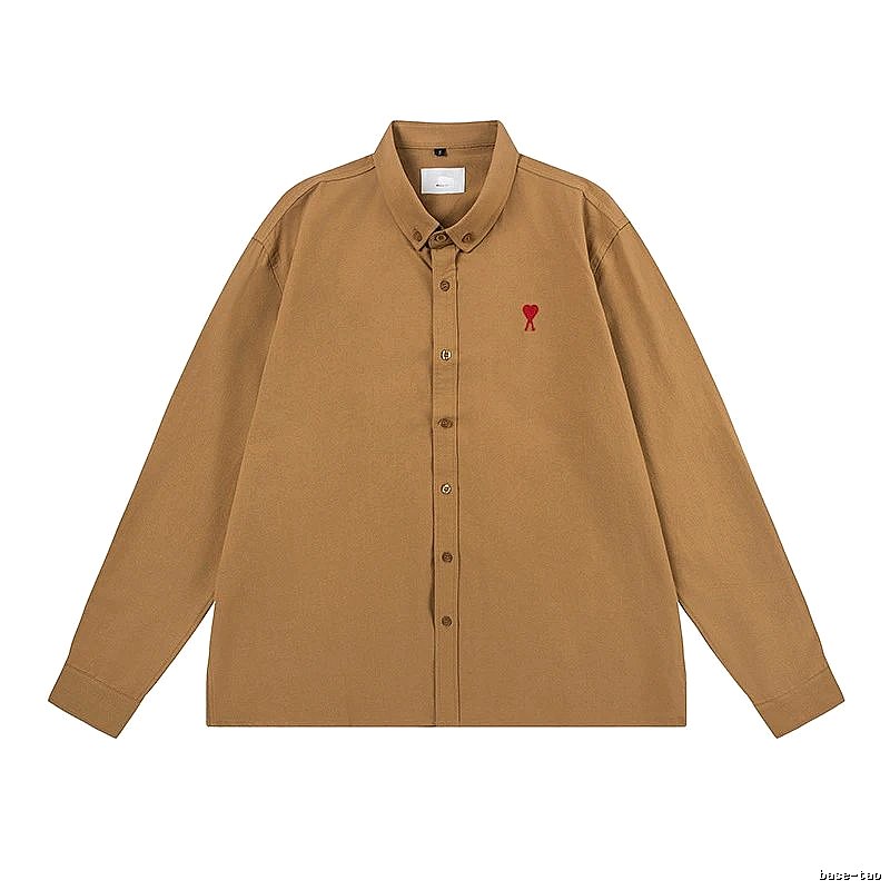 AMI's loving and simple khaki shirt