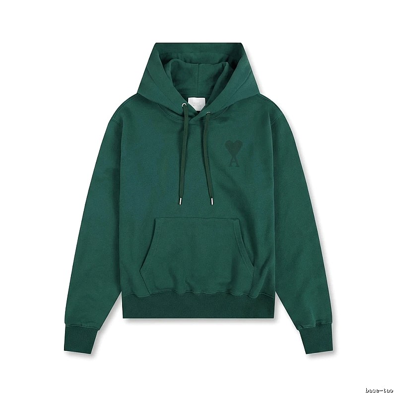 AMI's simple and loving style hoodie.