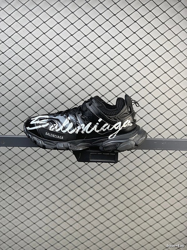 Balenciaga Black Logo Chunky Sneakers Highlighting Rounded Toe
