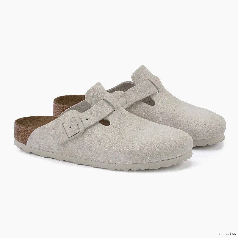 BIRKENSTOCK retro-style beige slippers