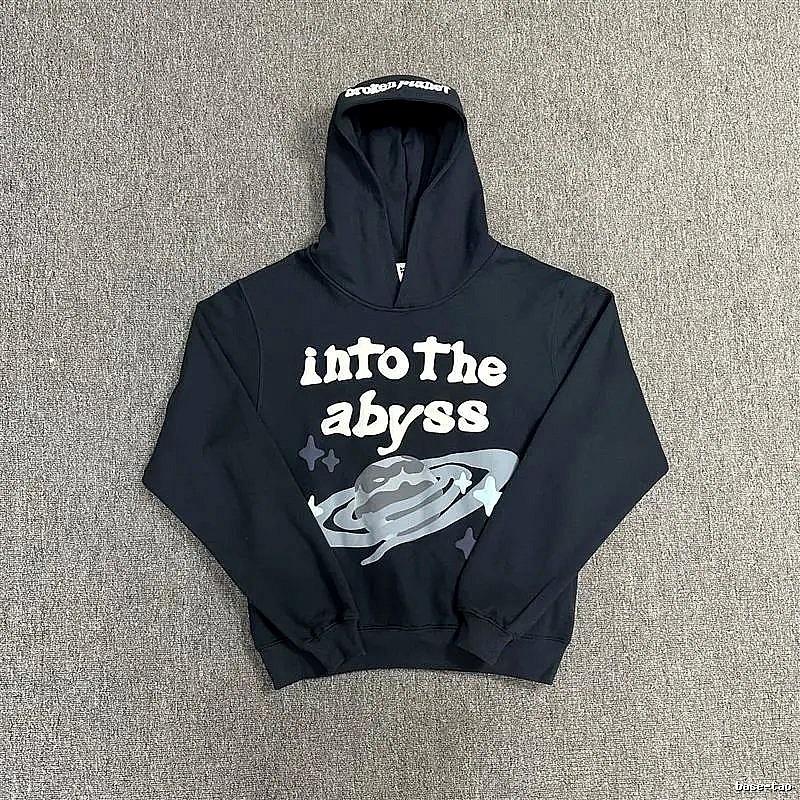 Broken Hearts Style H210 Skull Graphic Hoodie Modern Fit