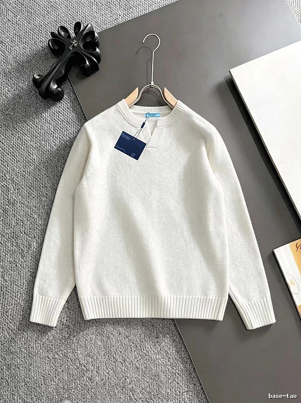 Cream Crewneck Knit Sweater with Knit Sweater for Daily Wear