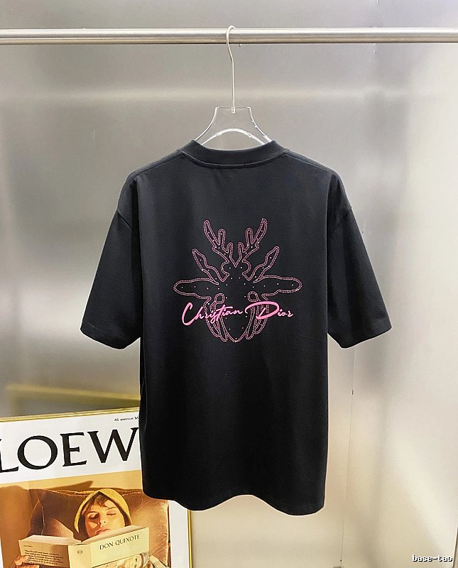 Dior Christmas-style black T-shirt