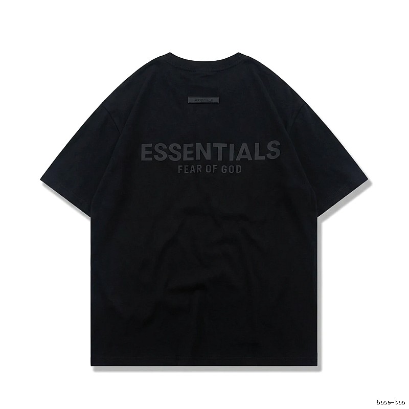 ESSENTIALS minimalist style black T-shirt