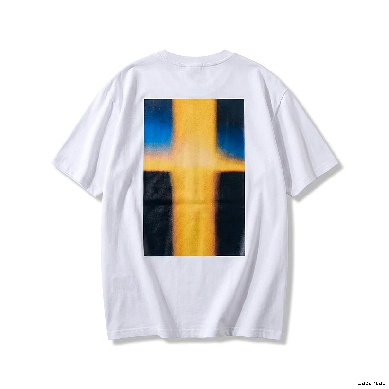 ESSENTIALS minimalist style white T-shirt