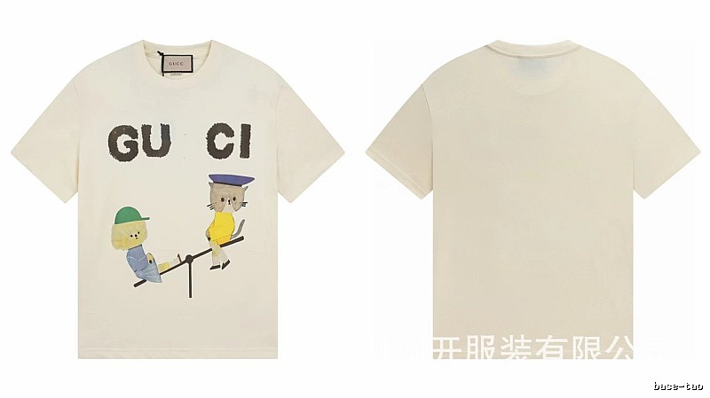 Gucci Playful Whimsical Animal Print Off-white T-shirt