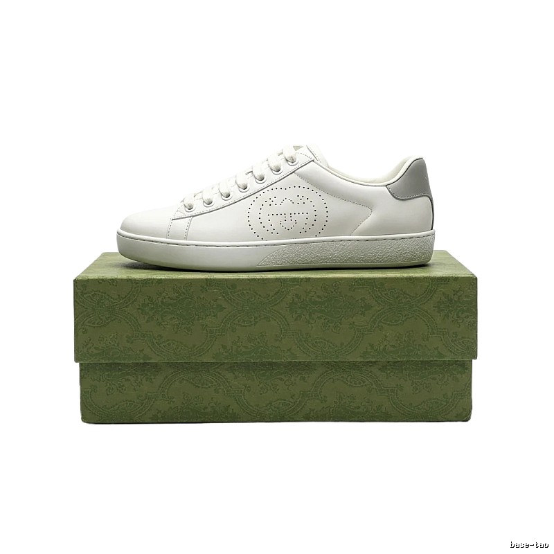 Gucci vintage small white shoes