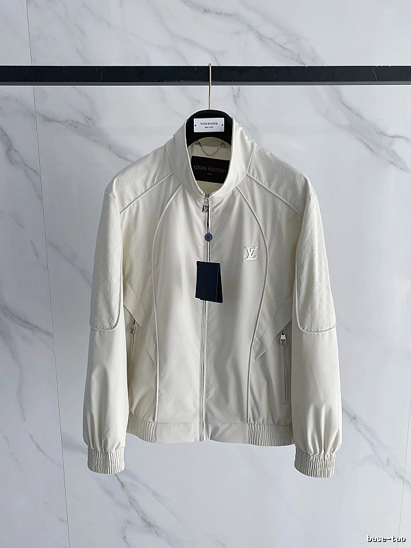 Light Jacket by Arc’teryx with Cream Zip Jacket with Small