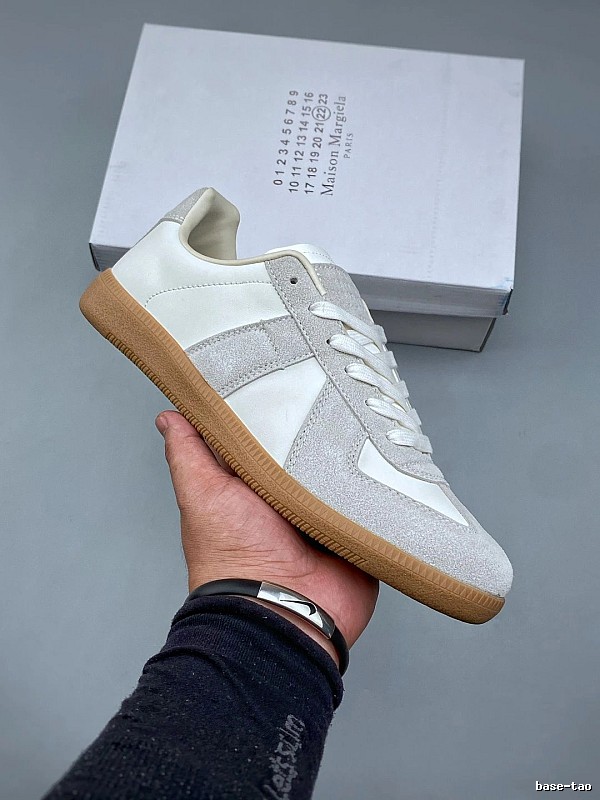 Maison Margiela White and Gray Vintage-Inspired Shape Replica-Style Sneakers