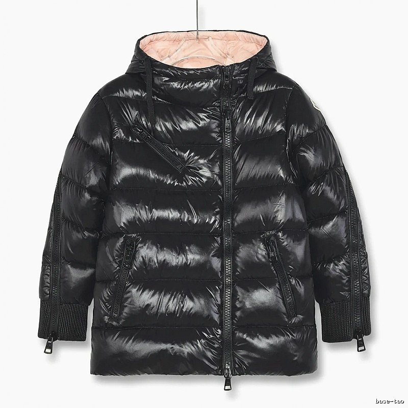 Moncler shiny and stylish black down jacket