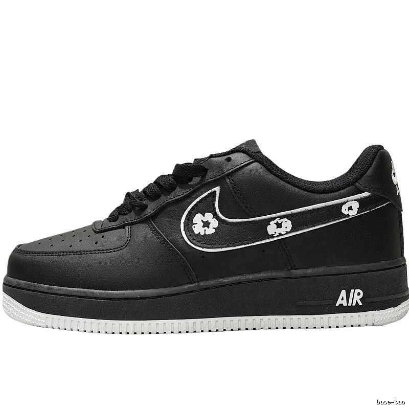 Nike Air Force 1 trendy black shoes