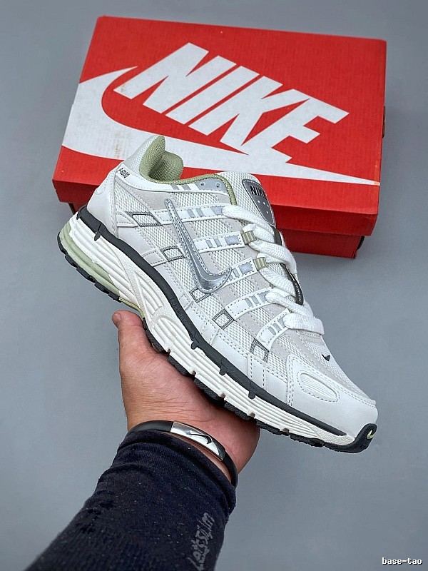 Nike Mesh Runners, Retro Runner Lines in Silver
