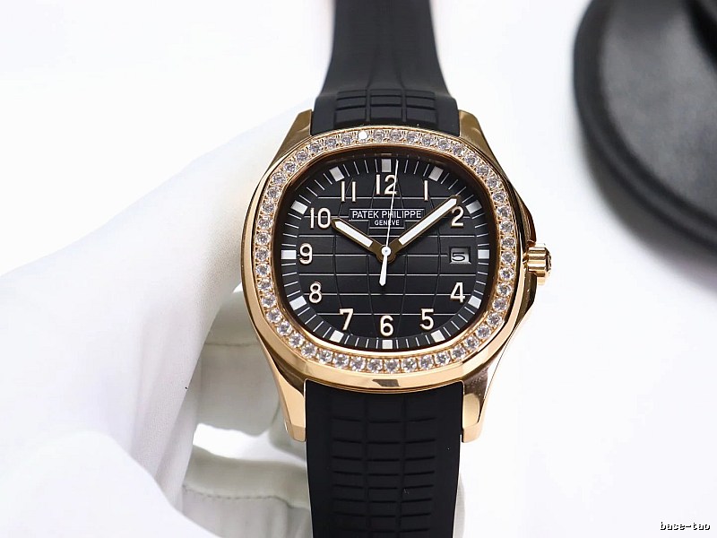 Patek Philippe Watch with Black Dial Rubber Strap Sports for Photo Ready Styling