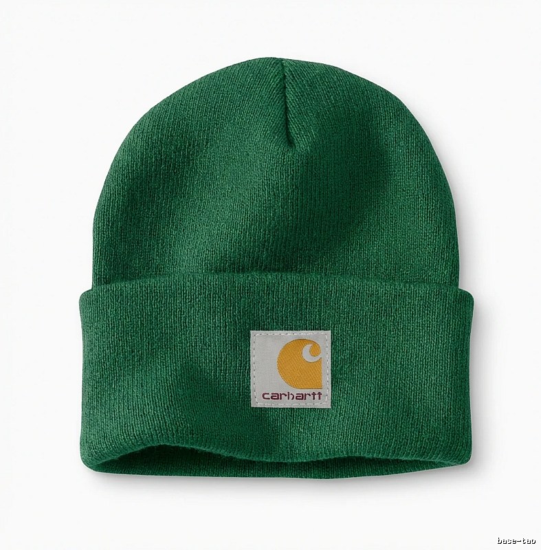 The classic green knitted hat of Carhartt.